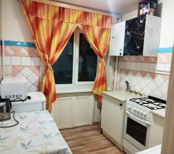 Апартаменты с балконом (общая ванная комната) в Квартира Идеальный Вариант рядом с Экономическим Институтом