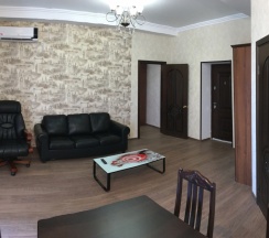 Четырёхместный люкс с балконом в Центральный