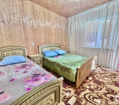 Дом с террасой в У Миланы