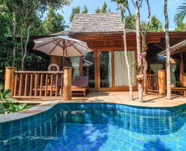 Двухместная вилла Junior Pool двуспальная кровать в Santhiya Koh Phangan Resort & Spa