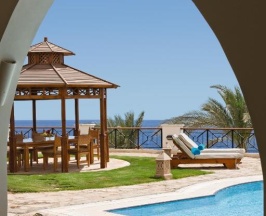 Вилла Дуплекс с красивым видом из окна в Mövenpick Resort Sharm El Sheik Naama Bay