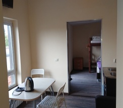 Апартаменты с 2 комнатами с балконом в Мотель 1864