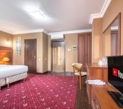 Одноместный номер Standard с видом на город в Театр