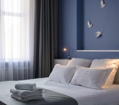 Комната улучшенная с 1 двуспальной кроватью в Hotel design style