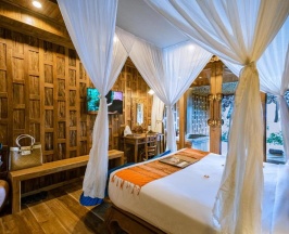 Двухместный люкс Pool Garden View двуспальная кровать в Santhiya Koh Phangan Resort & Spa
