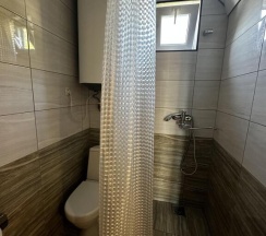 Шестиместный коттедж с видом на горы в Golden House Hotel