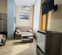 Двухместный номер категории «стандарт» в Транзит