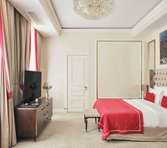 Делюкс с видом в атриум с 1 двуспальной кроватью в Wawelberg Hotel St.Petersburg