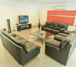 Вилла с 4 комнатами в Tropicana Pool Villa
