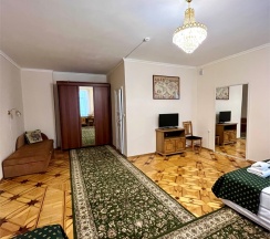 Трёхкомнатный номер с видом в атриум в Hotel park river