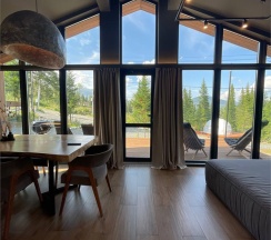 Дом «SILVER» с банным чаном на террасе в Luxe House