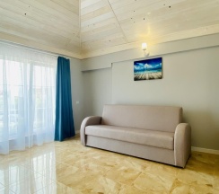 Комната люкс (мансарда) в Villa Leo