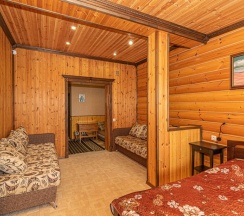 Трёхместный семейный номер Standard с балконом в Георгиевский