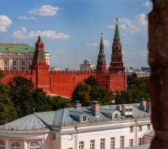 СТАНДАРТ С ВИДОМ НА КРЕМЛЬ в МИРРОС Отель Москва Кремль