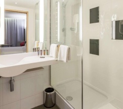Двухместный люкс двуспальная кровать в Hotel Novotel Istanbul Zeytinburnu