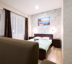 Двухместный номер с большой двуспальной кроватью СТАНДАРТ ПЛЮС в Морской