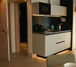 Лодж 1 с бесплатной сауной + Безлимитное посещение ЕлятыПарка в ЕлятыЛодж