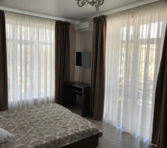 Двухместный номер Deluxe с балконом (двуспальная кровать) в Maryslav
