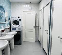 Кровать в женском номере c 5 двухъярусными кроватями (удобства на этаже) в Темпер прайд