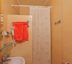 Двухместный номер  без  балкона в Лорис