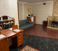 Четырёхместный номер Comfort с красивым видом из окна в Дюна-центр