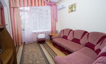 Улучшенный двухкомнатный номер 6 корпусе в Салют