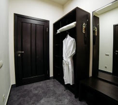 Большой в West hotel