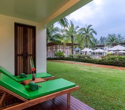 Трёхместный номер Deluxe с балконом в The Briza Beach Resort Khaolak