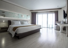 Двухместный номер Deluxe Chic tower двуспальная кровать в The Pattaya Discovery Beach Hotel Pattaya