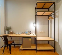 Двухместный люкс Deluxe двуспальная кровать в The Arbern Hostel x Bistro
