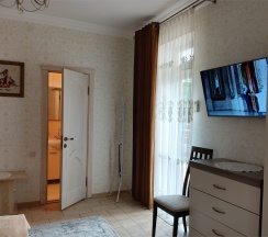 6 "Классический" трехместный с террасой и балконом 1 этаж в На круче