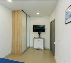 Апартаменты "На листопадной 15А" в Саквояж