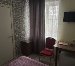 Двухместный номер категории «Стандарт» с одной двуспальной кроватью в Концерт на Таганской