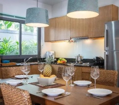 Четырёхместная вилла с 3 комнатами 2 отдельные кровати в Saiyuan Estate by TropicLook