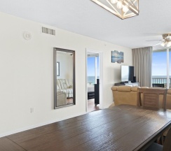 Номер Standard с 2 комнатами с балконом и с видом на океан в Terrace at Pelican Beach Resort by Panhandle Getaways