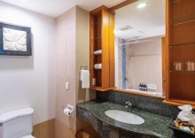 Люкс с 2 комнатами с балконом в Homm Suites Laguna