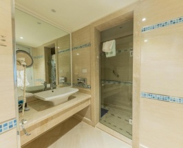 Номер Deluxe с балконом в Sunrise Crystal Bay Resort