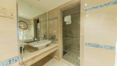 Двухместный номер Deluxe двуспальная кровать в Sunrise Crystal Bay Resort