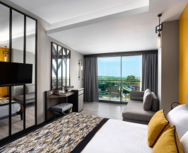 Четырёхместный номер Family в Arnor De Luxe Hotel