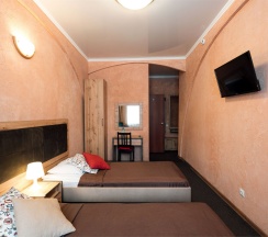 Стандарт с 2 односпальными кроватями в House city