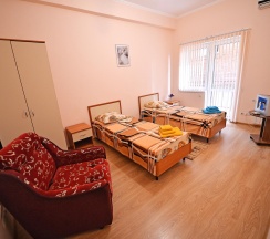 2-комнатная комната стандарт с 2 односпальными и 1 двуспальной кроватью в Минск