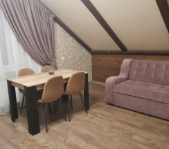 Двухкомнатные апартаменты с собственной кухней и балконом в Вилла Лиза