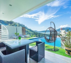 Вилла с видом на море в Sirirat Sea View Villa