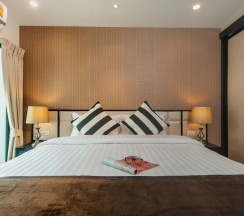 Двухместный номер Economy с балконом двуспальная кровать в The Title KR Beach Condotel Rawai Phuket