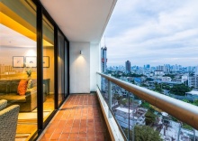 Номер Deluxe с 2 комнатами с балконом в Chatrium Residence Sathorn