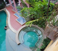 Двухместный номер Standard с видом на бассейн двуспальная кровать в The Weenee Boutique Resort Hatyai