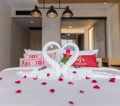 Двухместный Aurico Nest с балконом двуспальная кровать в Aurico Kata Resort & Spa