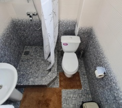 Трёхместный номер Standard с видом на внутренний двор в Премьер-Сухум