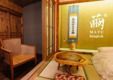 Люкс с балконом в MAYU Bangkok Japanese Style Hotel