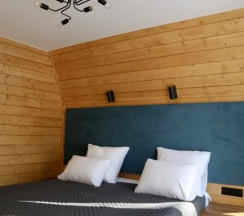 Дом-треугольник в Katadze Glamp